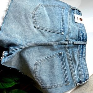NWT JUST BLACK DENIM JBD -light denim high waisted shorts size medium